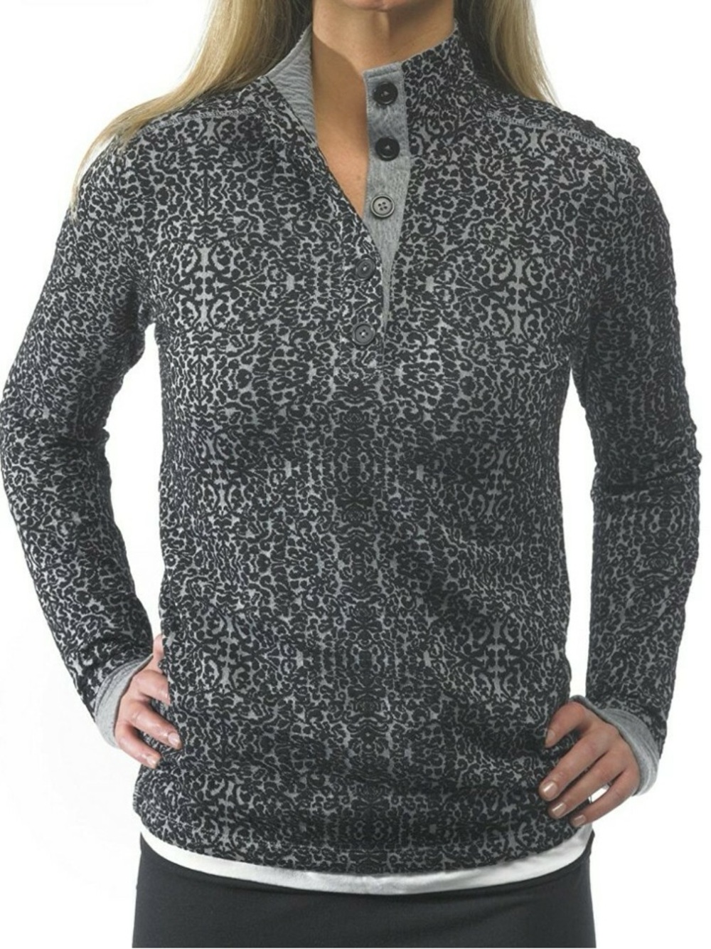 Kavu Black and White Patterned Button-Neck Sweater. XS